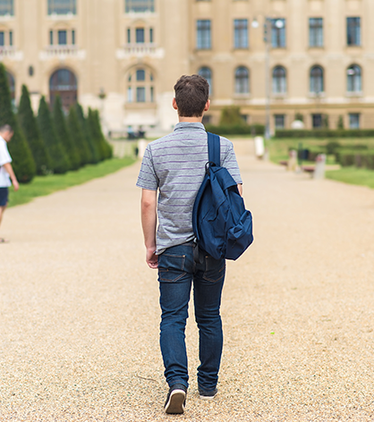 Nextstr - Scholarships for student on its way to college